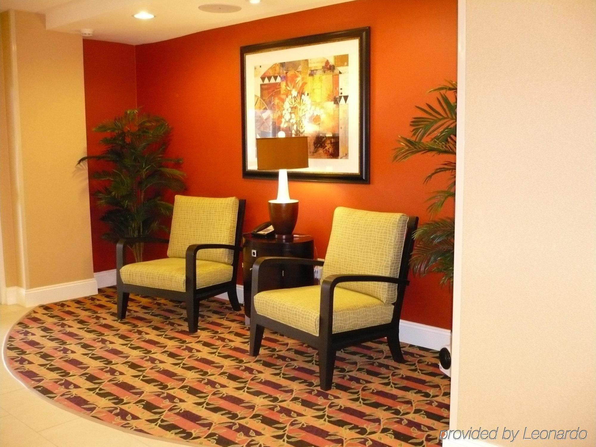 Holiday Inn Express & Suites - Spartanburg-North By Ihg מראה פנימי תמונה